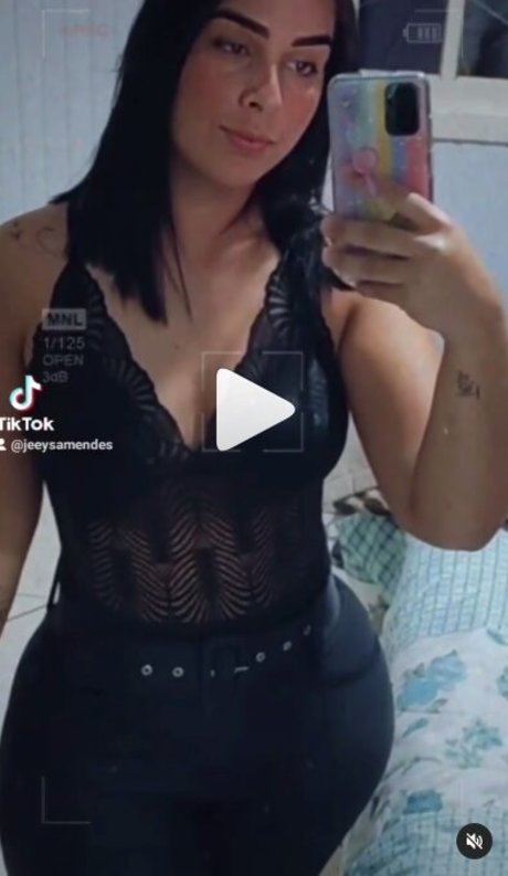 Algo Da Jeeysa Mendes セックスモデル 画像