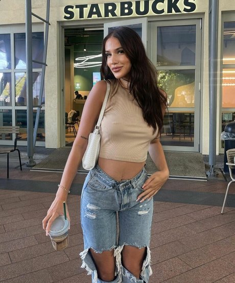 Dzestina Grigonyte セックススター 写真
