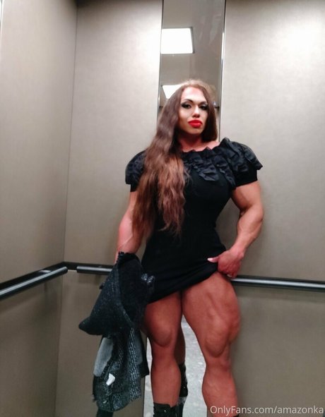 Nataliya Amazonka ヌードモデル 写真