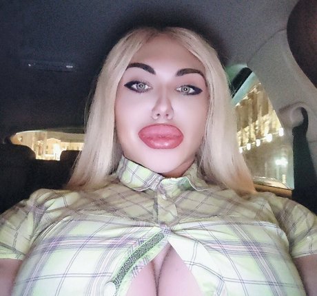 Nataliya Amazonka セクシーモデル 写真