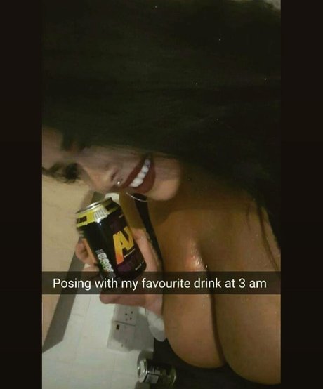 Megan Carys Gomer ホットモデル 画像