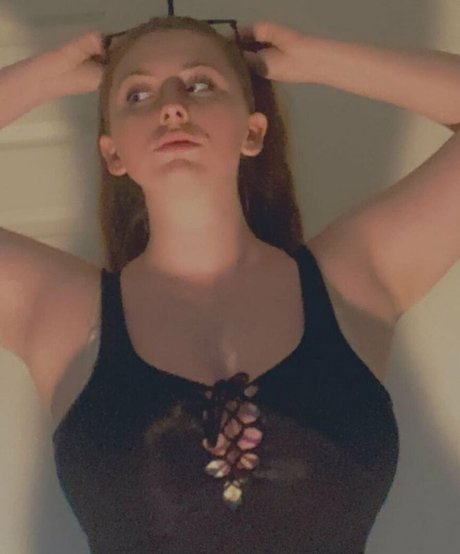 Lily Patrick 可愛い女優 写真