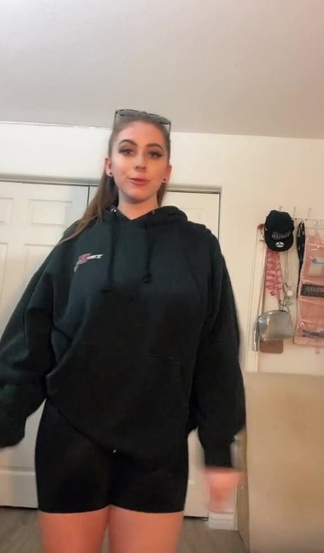 Lily Patrick profile image