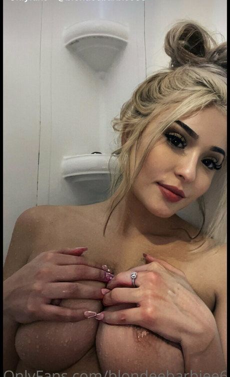 blondeebarbiee69 ヌードのポルノスター アーカイブ