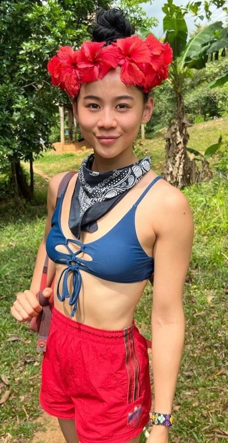 Leah Lewis 限定スター 写真