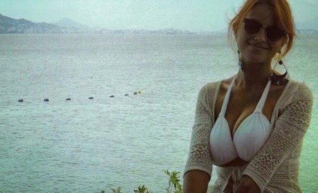 Kami Queiroz ポルノモデル 画像