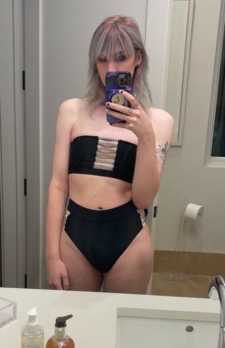 Zelda McKay セックス女優 写真