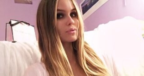 Juliet Says ASMR 裸のモデル 写真