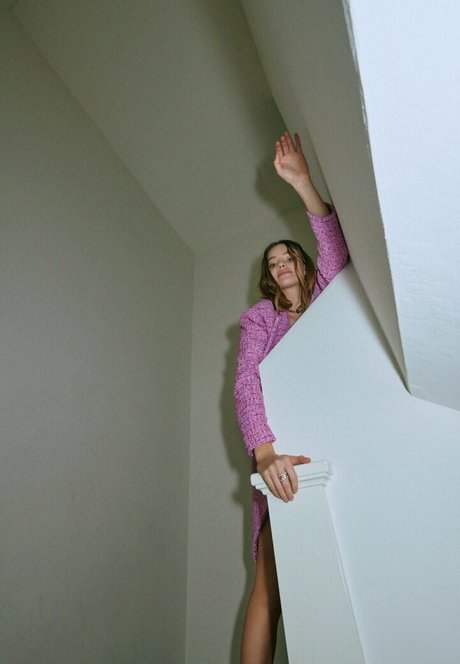 Kristine Froseth 無料モデル 画像