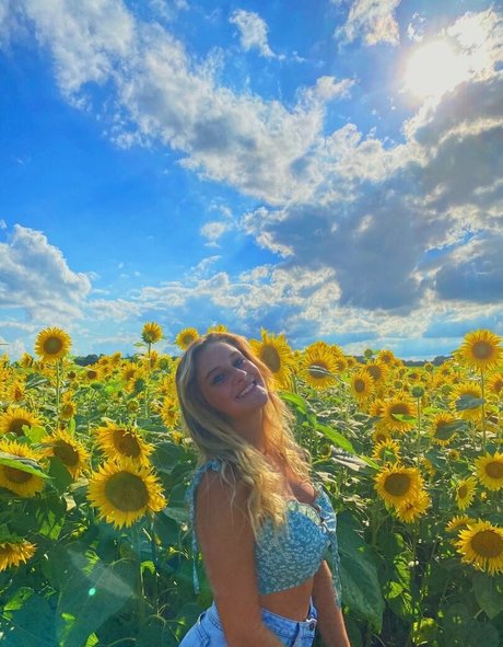 Gracie Diewald ヌードモデル 写真
