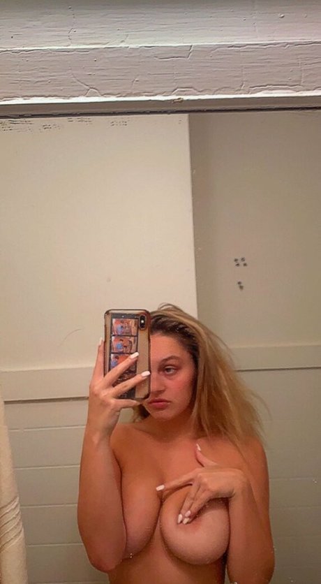 Gracie Diewald セックスモデル 写真