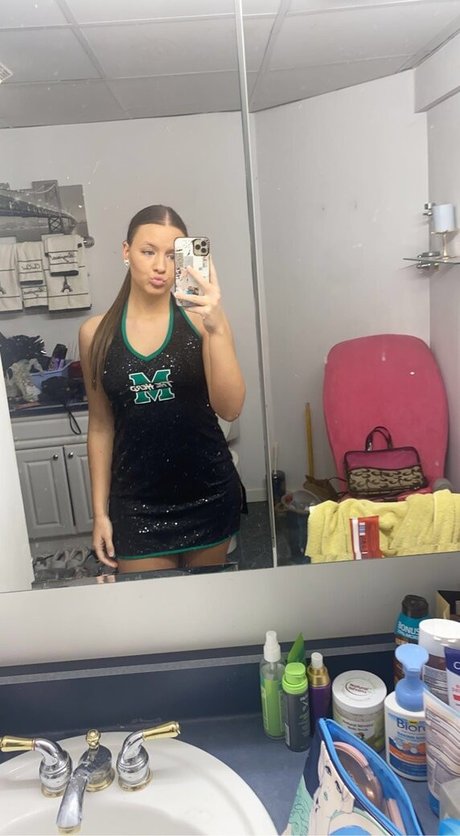 Alexus Emerson 高品質のスター アーカイブ