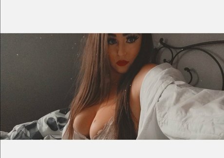 amyroseleal 裸のモデル 写真