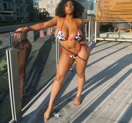 Kiera Nicole xxxスター 写真