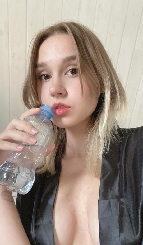 DollHole GrabFuck ポルノスター 素敵 画像