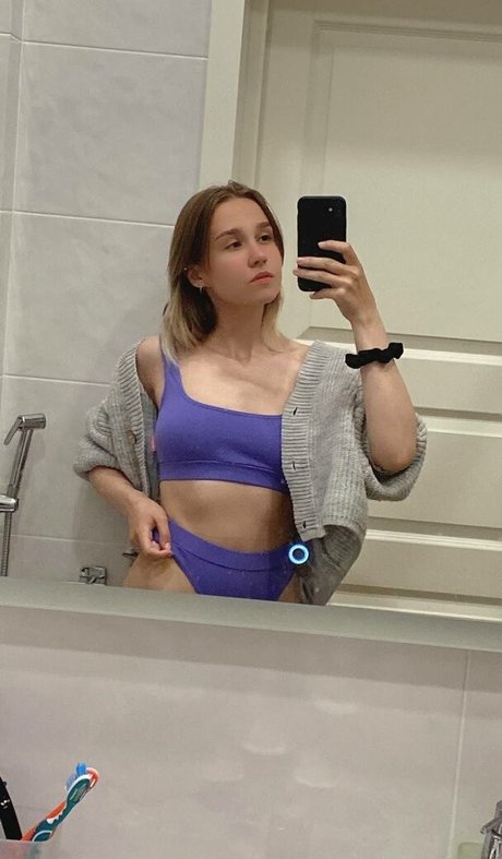 DollHole GrabFuck top profile image