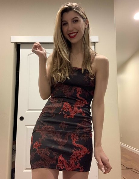 ASMR FrivolousFox セクシーなスター 写真