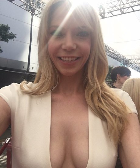 Riki Lindhome 可愛いモデル アーカイブ