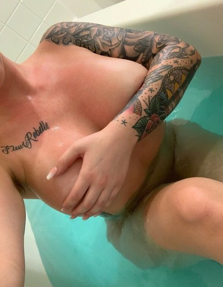 Holli Gustafson xxx女優 写真