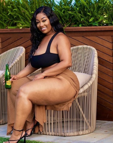 brittney tonee かわいいスター 写真