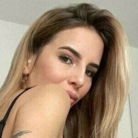 Kris Blow ホットなポルノスター 写真