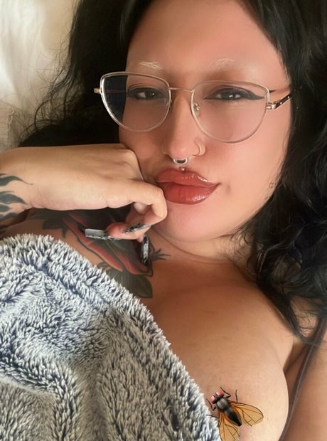 Damnitselin ポルノ女優 写真