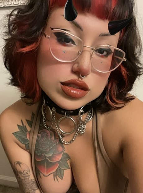 Damnitselin ポルノスター セクシー 写真
