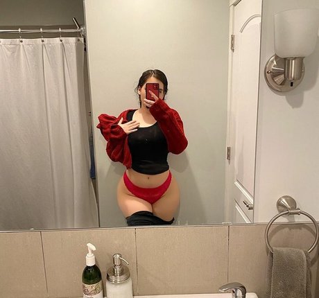 spicedupbellaxx 完璧な女優 画像