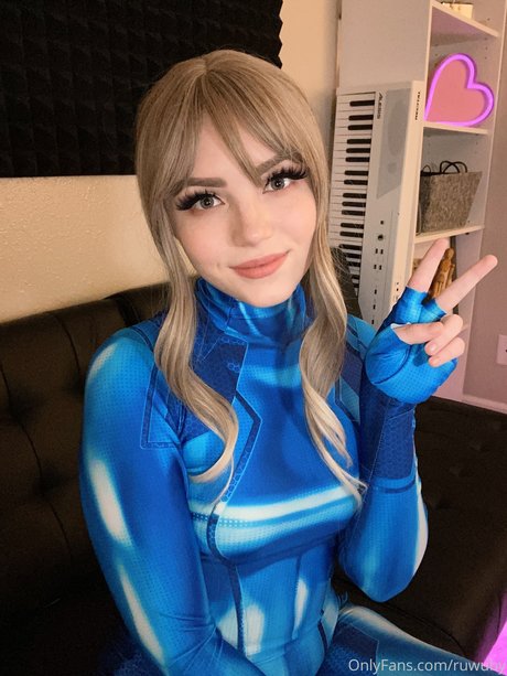 Anduwuby 美しいポルノスター 画像