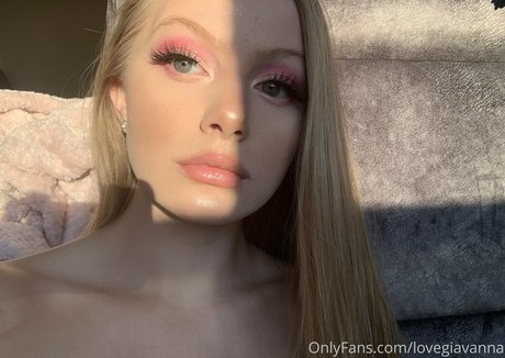 luvgiavanna ポルノ女優 画像