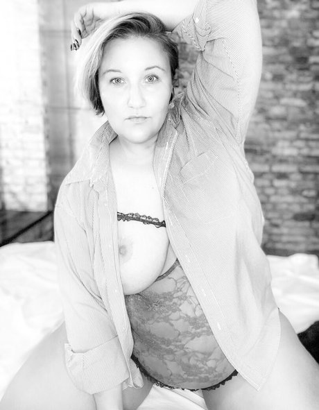 Paige Monroe ポルノスター 裸 画像