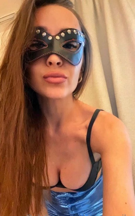 dommy nika 可愛い女優 画像
