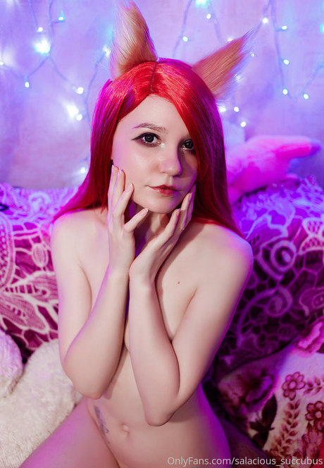 Salacious Succubus ホットなモデル 写真