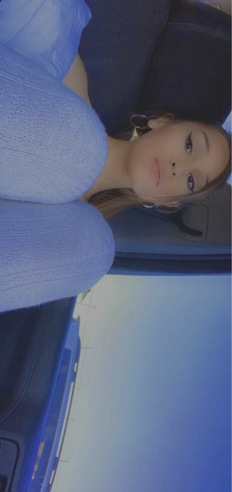 Tiffany Botello ホットなモデル 画像