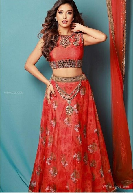Divya Agarwal 高品質女優 写真