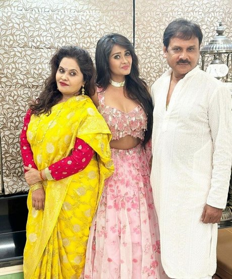 Kanchi Singh アートポルノスター 画像