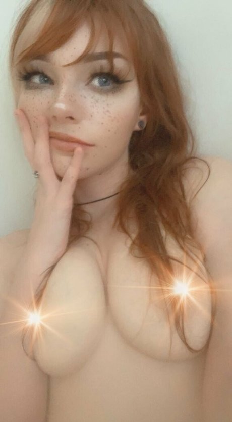 Eevee Nicole Davis トップモデル 画像