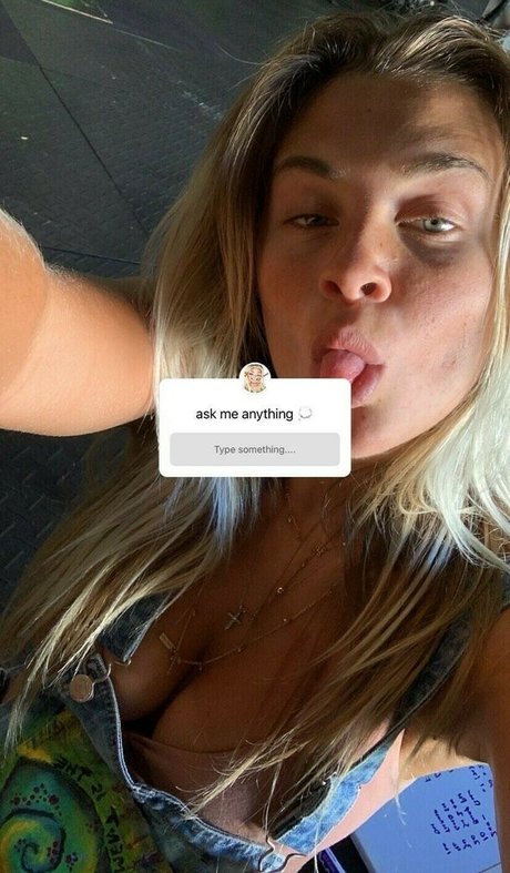 Sage Wiley 美しいスター 写真