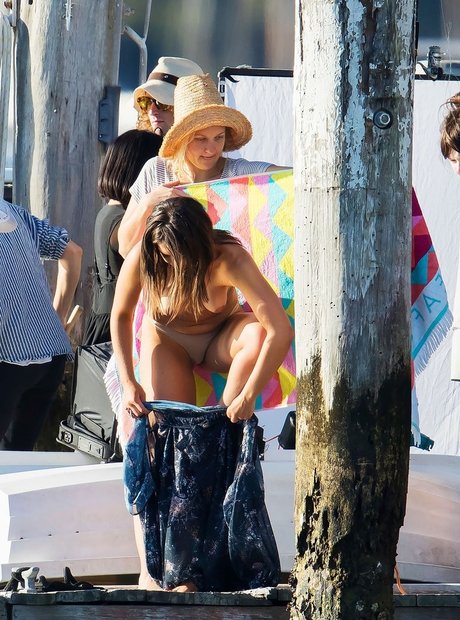 Olympia Valance トップモデル 写真