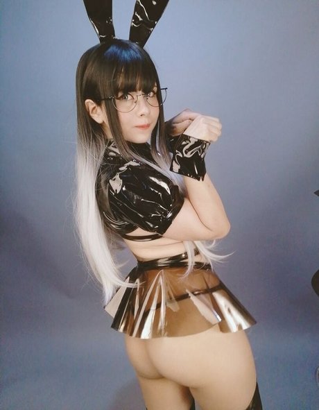 whiterabbit exe ポルノスター セクシー 写真