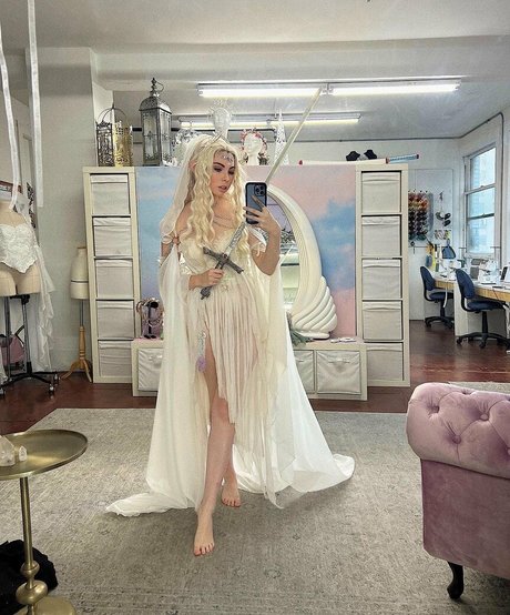 Emma Karla Peet セックスモデル 写真