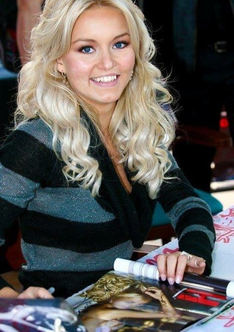 Angelique Boyer HDモデル 画像