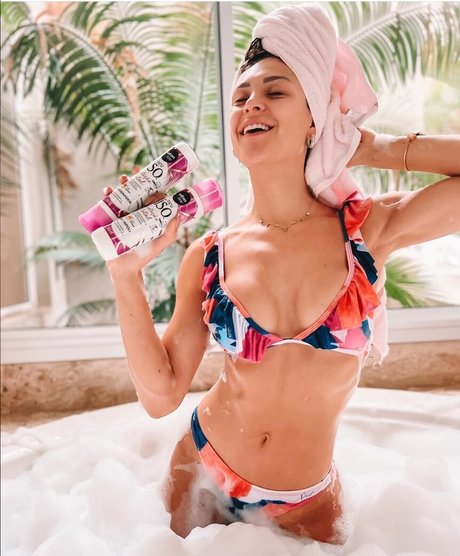 Yasmin Castilho HDスター 写真