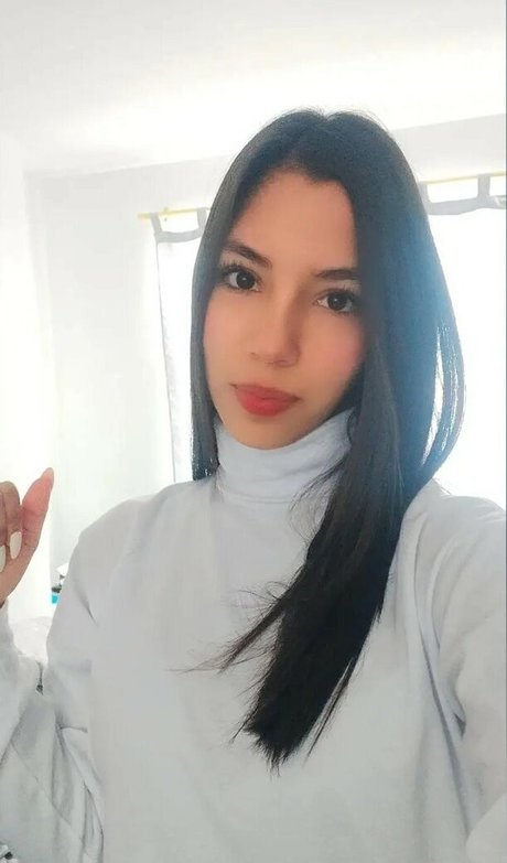Daniela Morelyscastillo ポルノモデル 写真