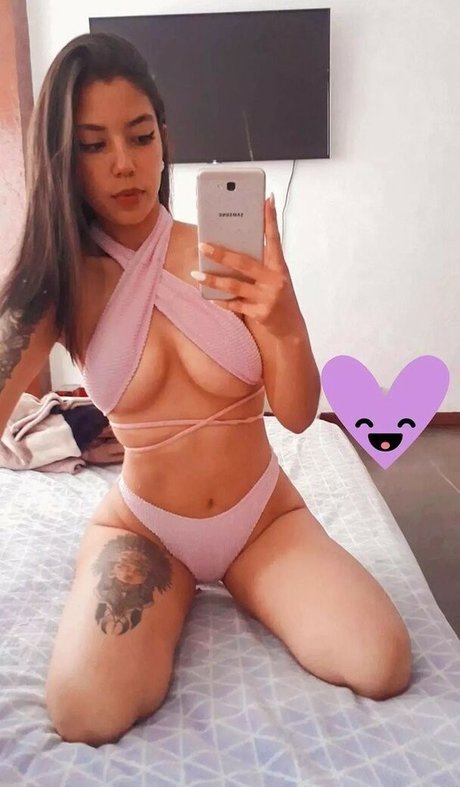 Daniela Morelyscastillo エロティック女優 ギャラリー