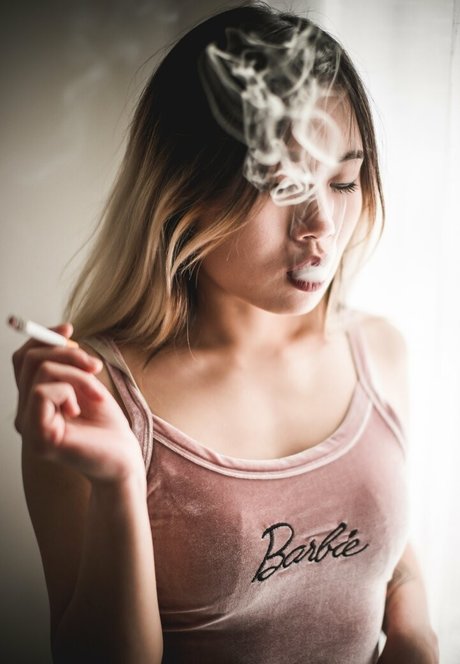 Xinsual エロティック女優 写真