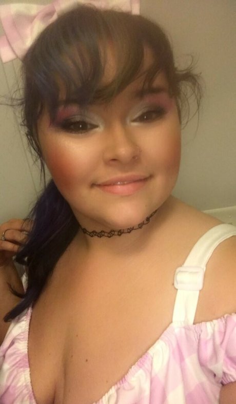 SkyebellaXXX エロティックモデル 画像