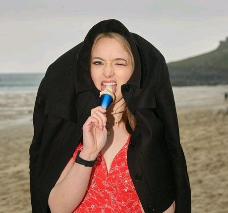 Fern Brady スター 写真