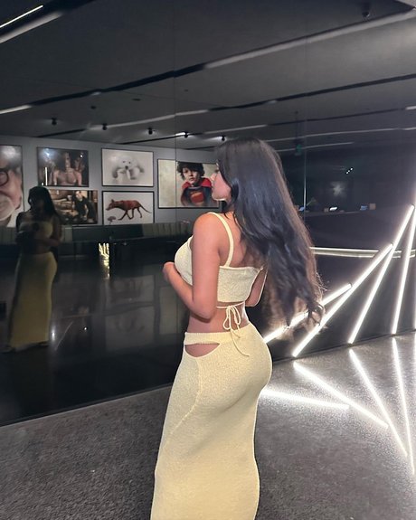 Ari Kumar 素敵な女優 写真