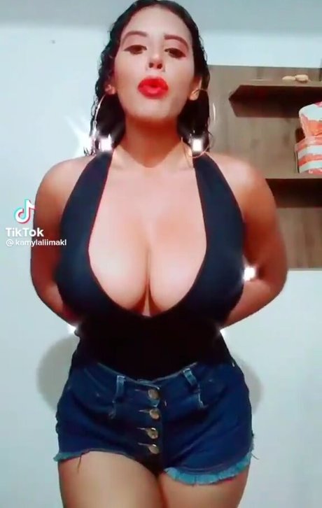 Kamylla Lima ポルノスター 可愛い ギャラリー